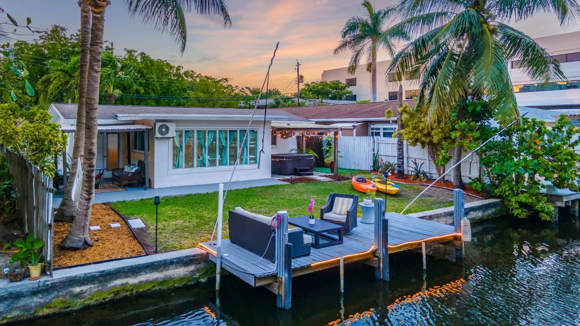 Riverwalk Villa I Private Dock & Hot Tub フォート・ローダーデール エクステリア 写真